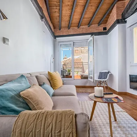 Tina In By Solaga Homes Apartment